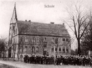 Friedersdorf, Kirche und Schule